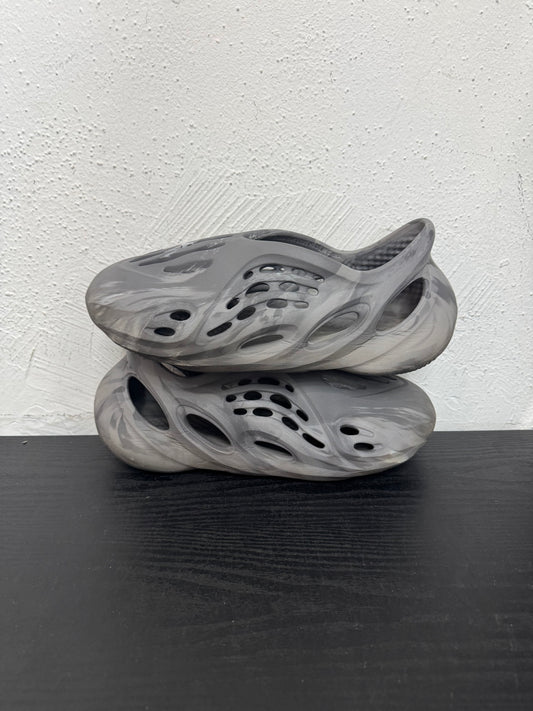 YEEZY FOAM RUNNER MX GRANITE (USED) (NB)