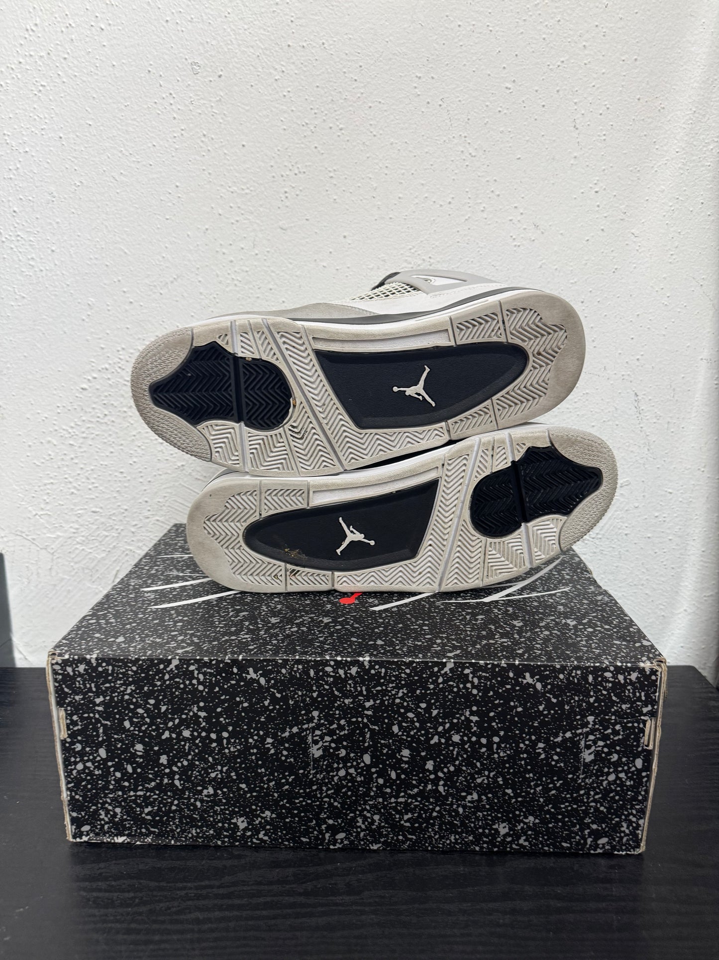 JORDAN 4 MILITARY BLACK (USED)