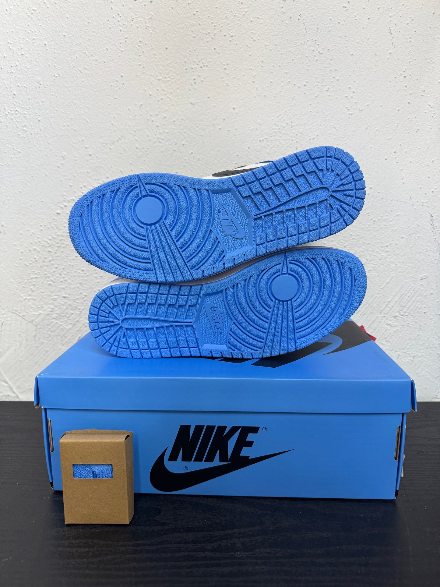JORDAN 1 UNC TOE