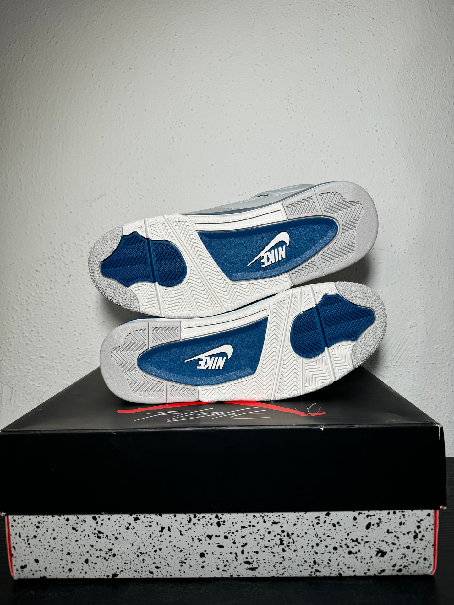 JORDAN 4 MILITARY BLUE (2024)