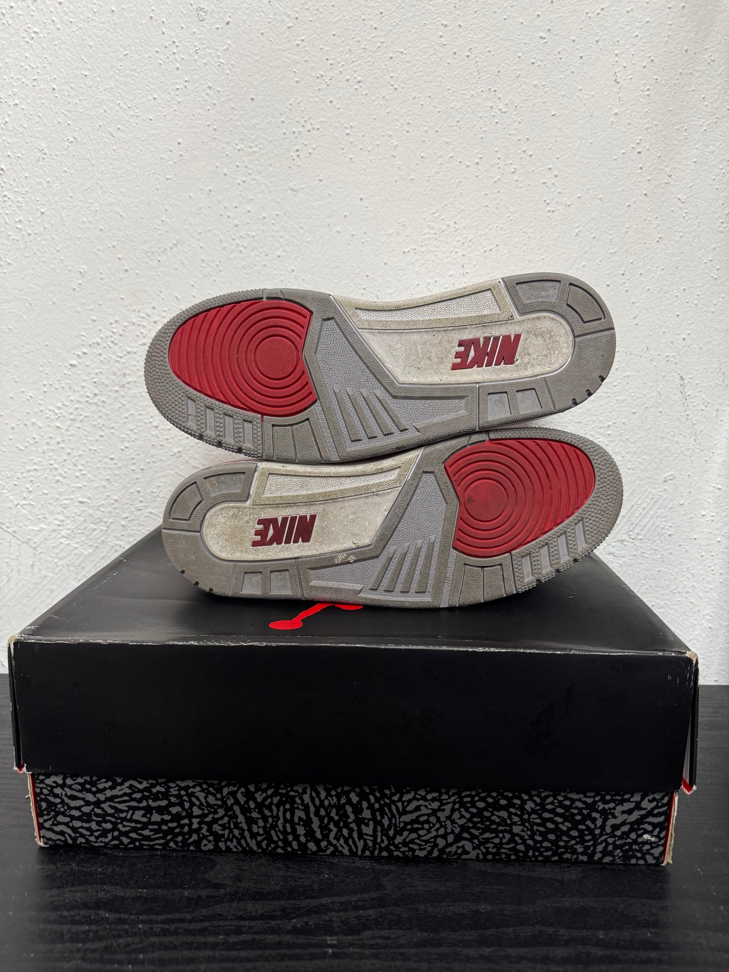 JORDAN 3 FIRE RED (USED