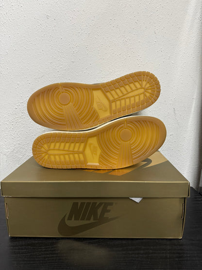 JORDAN 1 BLAKC METALLIC GOLD