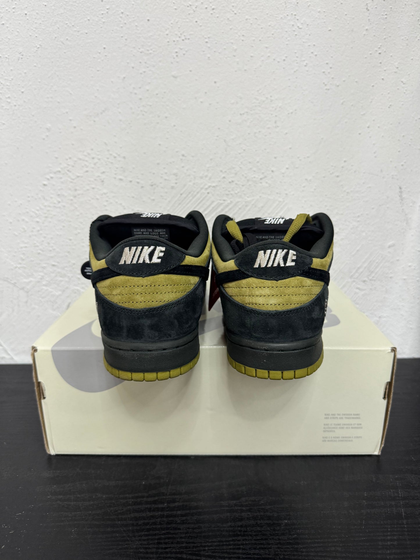 DUNK LOW SB SUPREME CAMPER GREEN