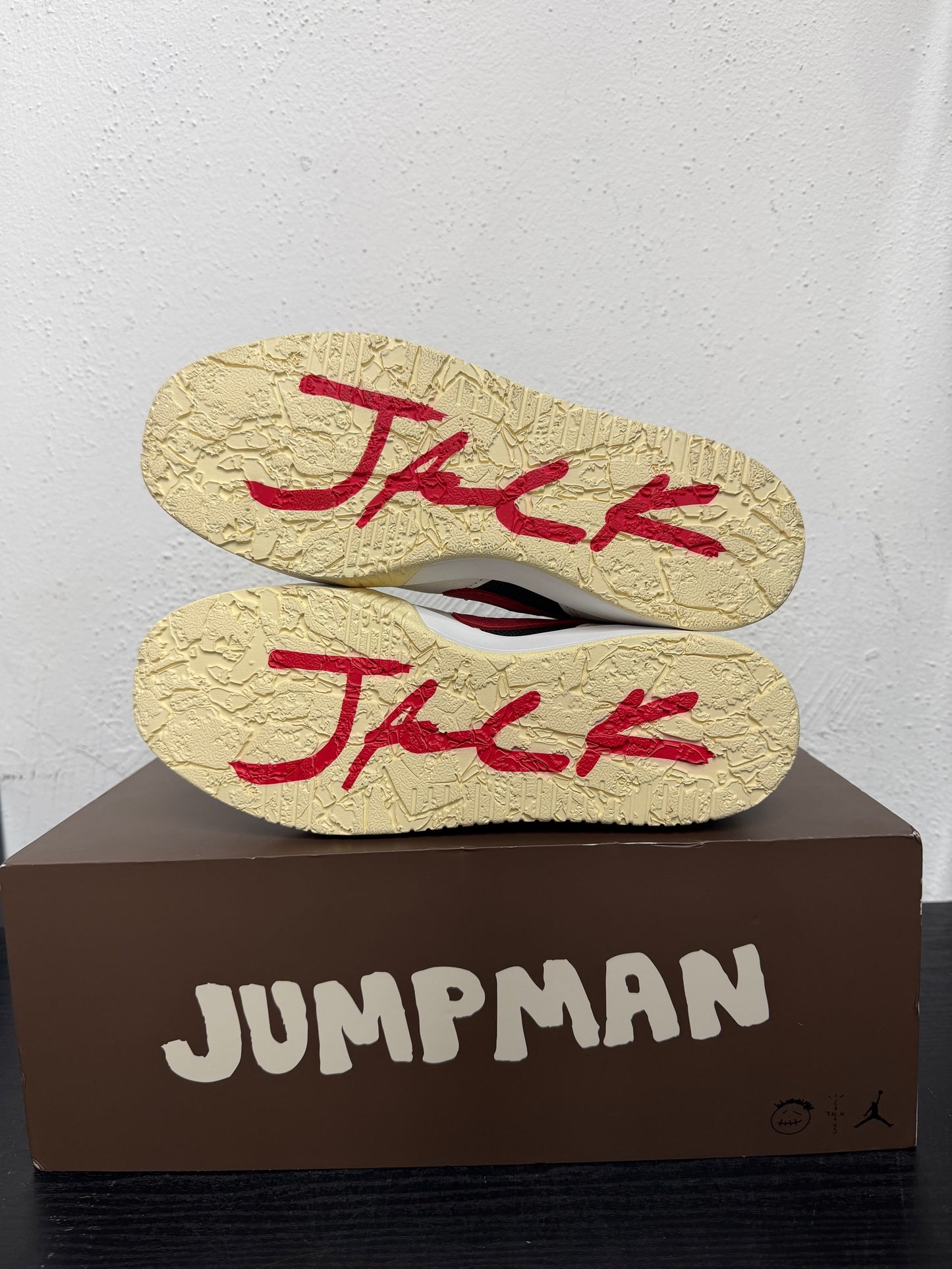 JORDAN JUMPMAN JACK UNIVERSITY RED