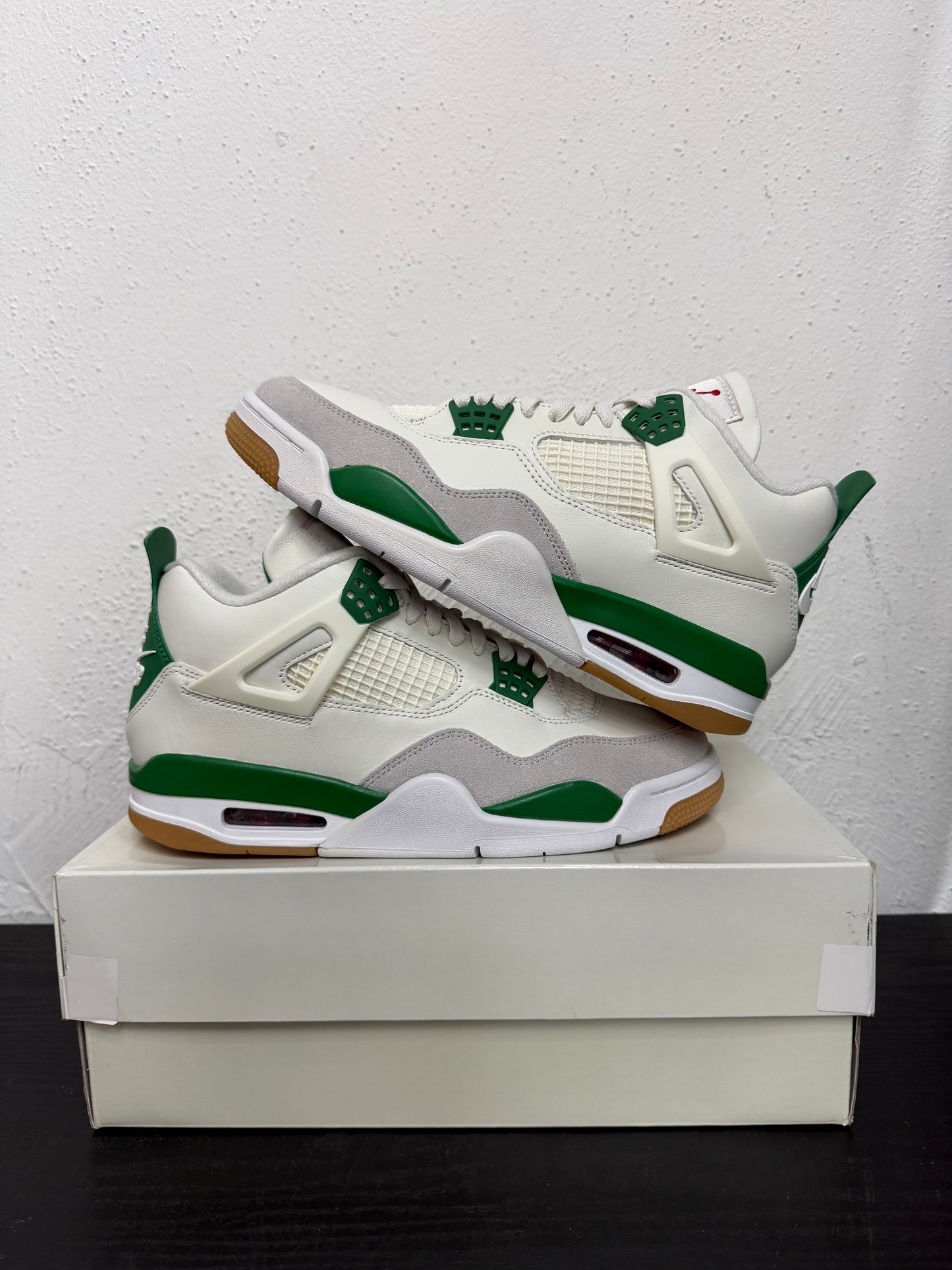 JORDAN 4 SB PINE GREEN