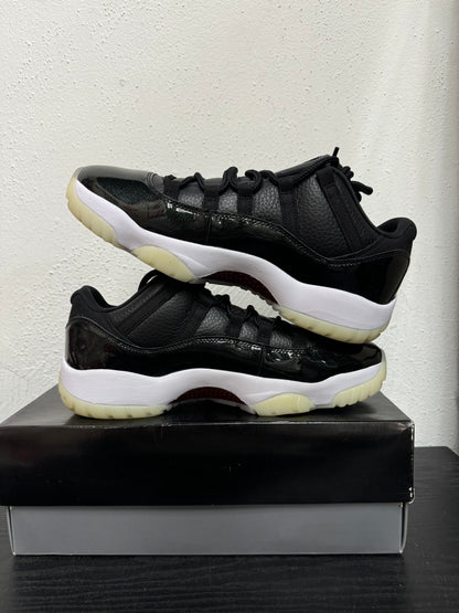 JORDAN 11 LOW 72-10