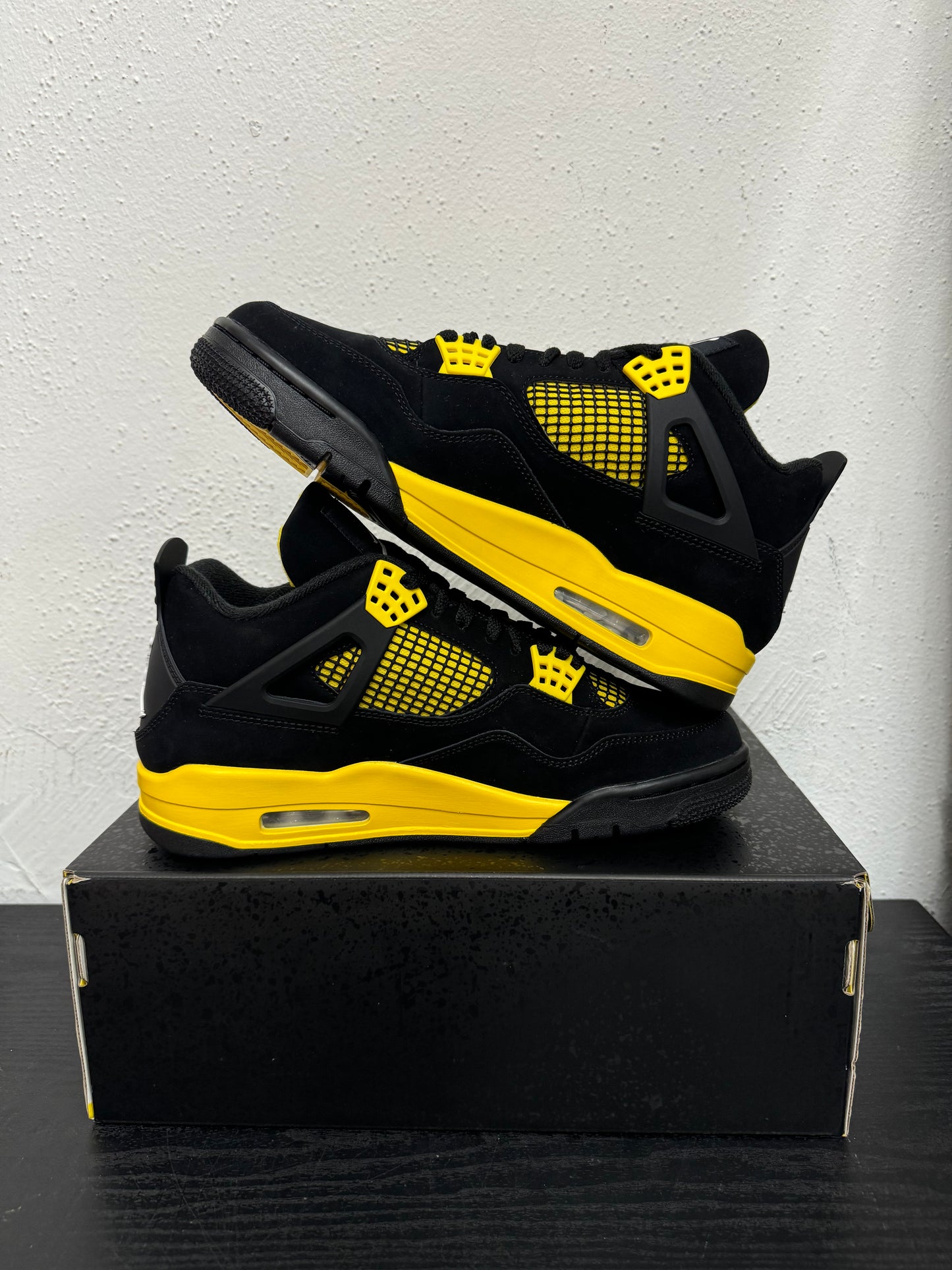 JORDAN 4 YELLOW THUNDER