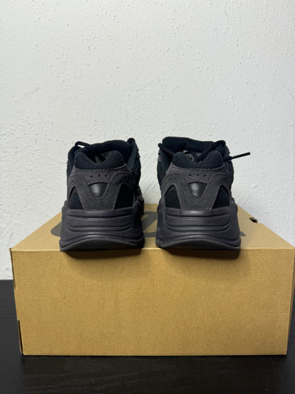 YEEZY 700 VANTA