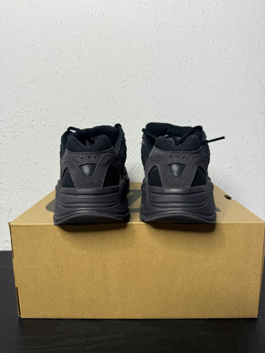 YEEZY 700 VANTA