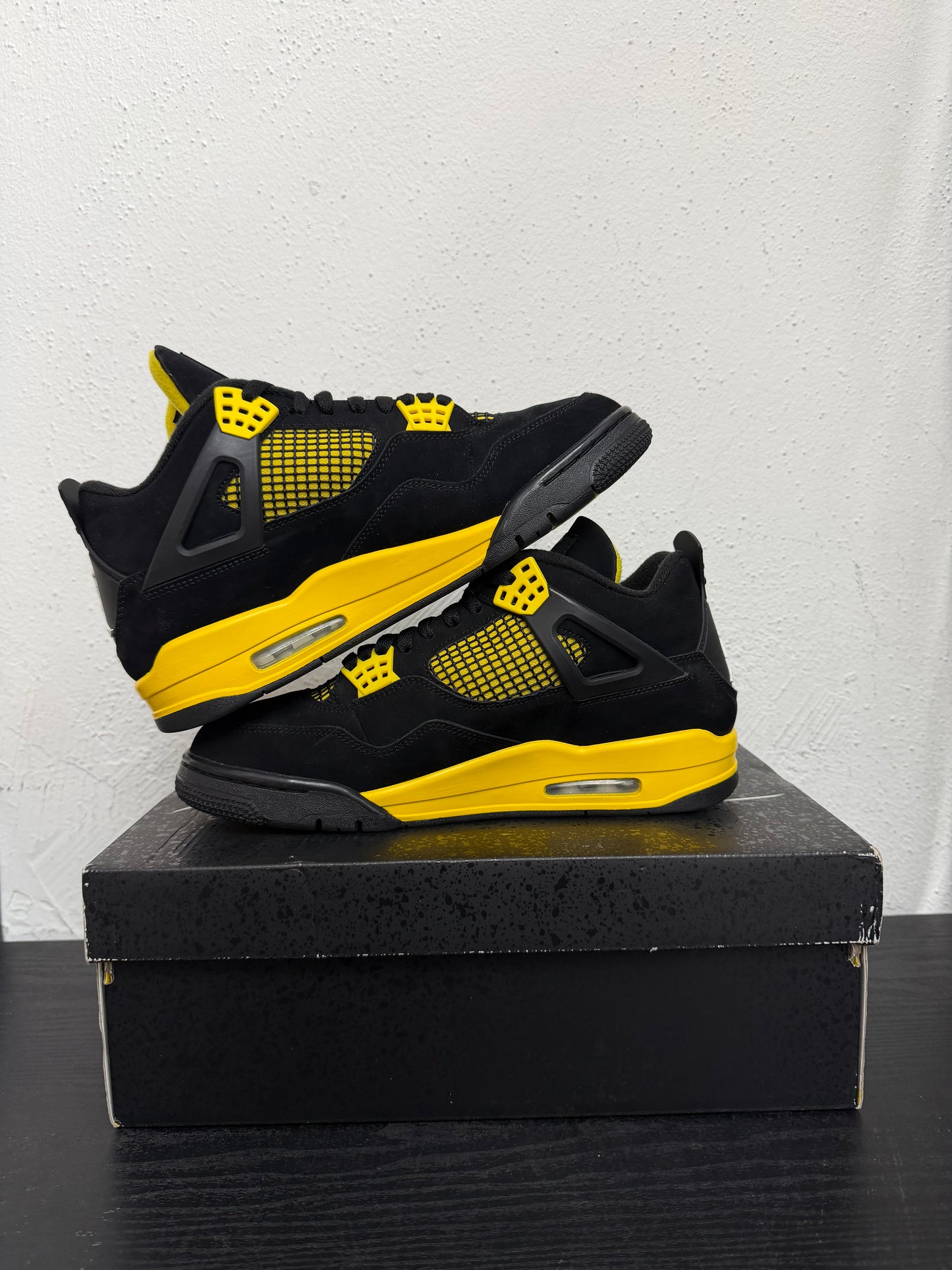 JORDAN 4 THUNDER (USED)