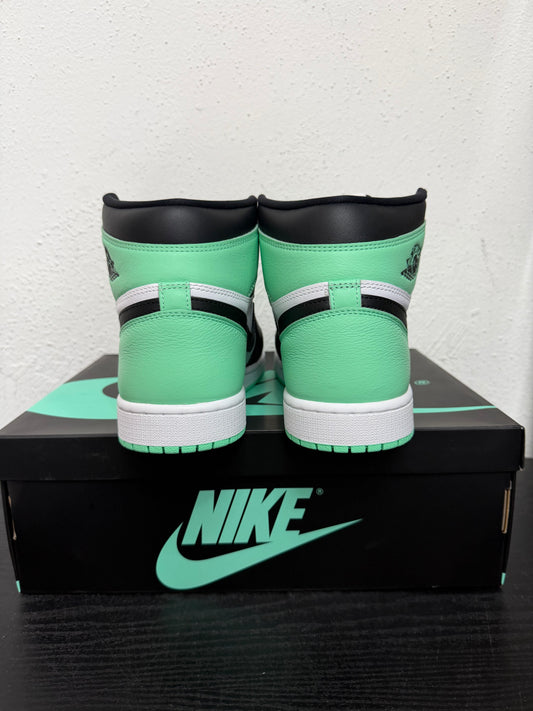 JORDAN 1 GREEN GLOW