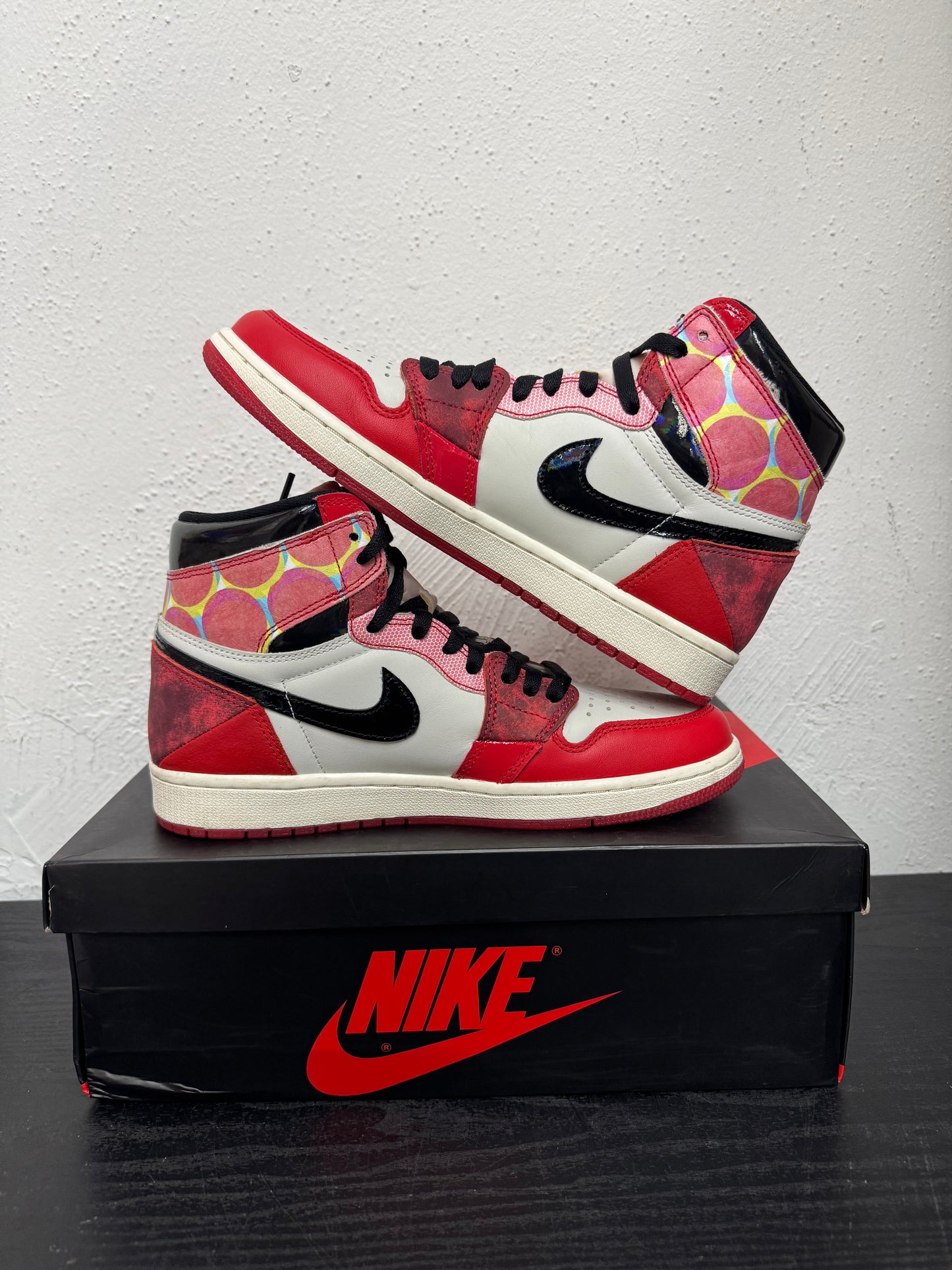 JORDAN 1 SPIDERMAN ACROSS THE SPIDER VERSE (USED)