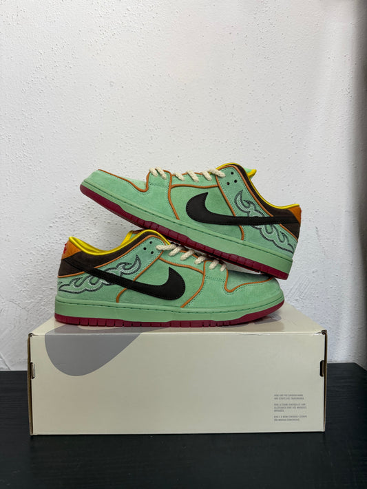 DUNK LOW SB RODEO TOURMALINE