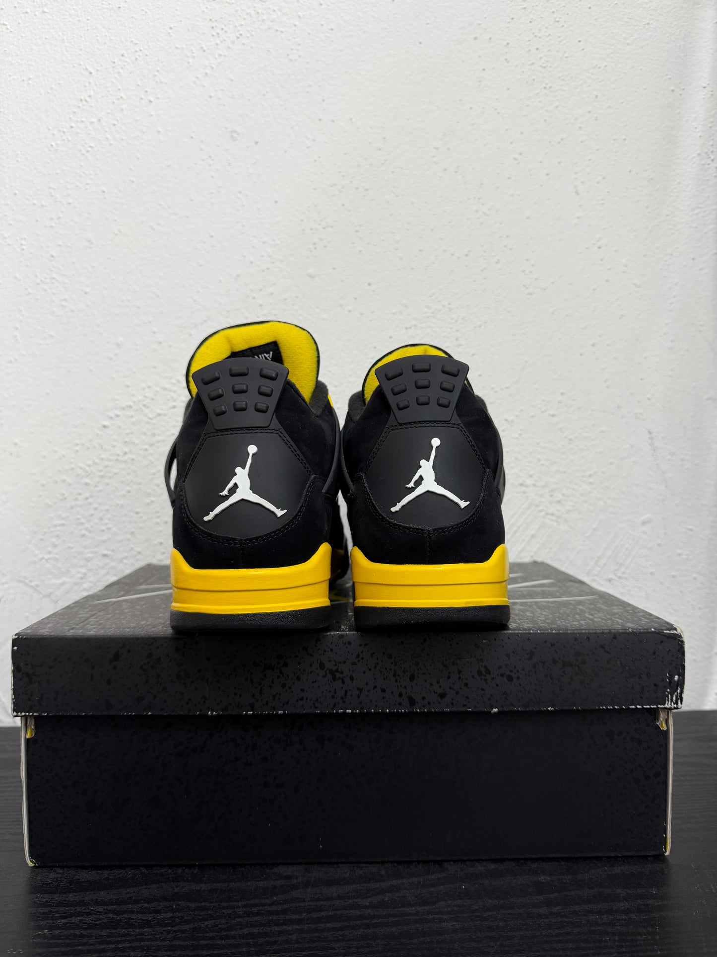 JORDAN 4 THUNDER (USED)