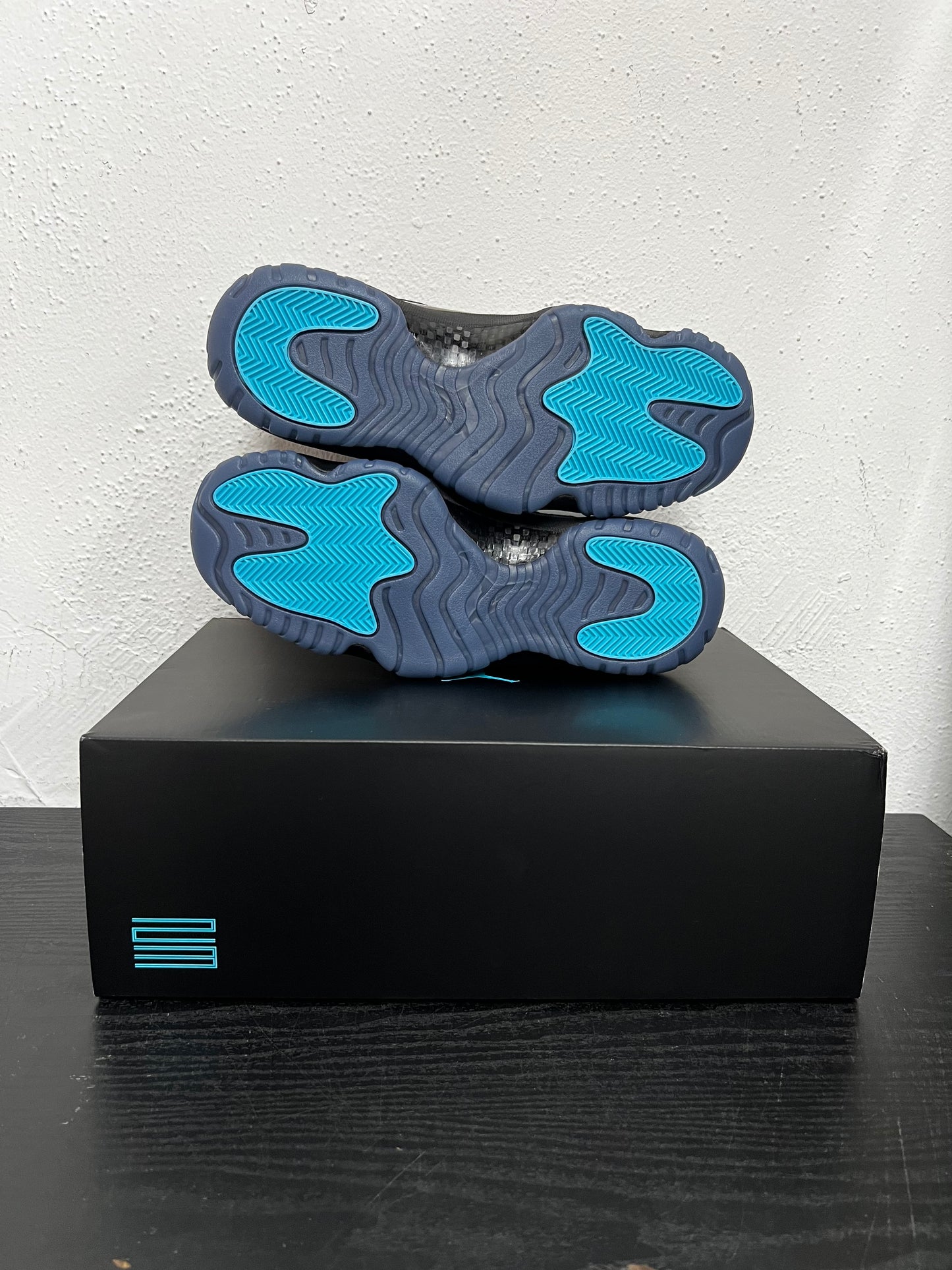 JORDAN 11 GAMMA BLUE (2025)