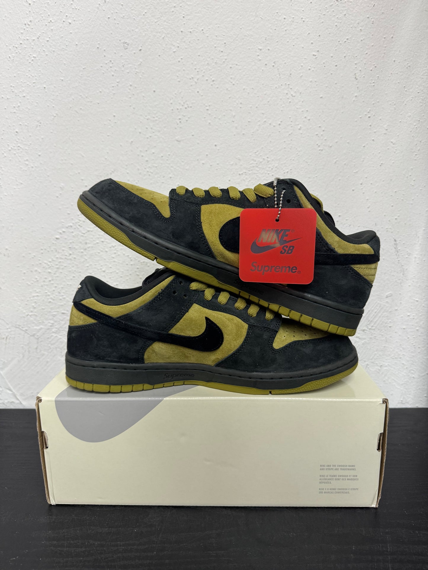 DUNK LOW SB SUPREME CAMPER GREEN