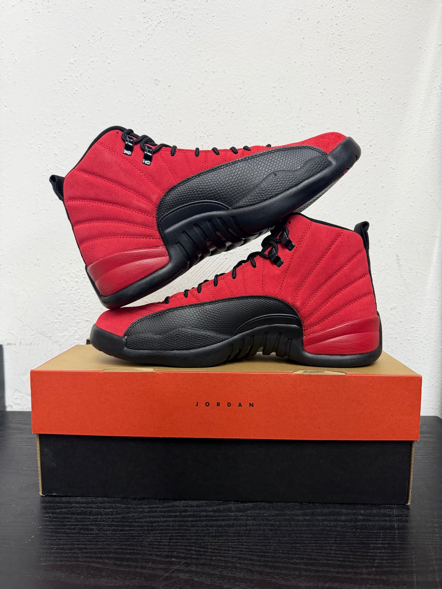 JORDAN 12 REVERSE FLU GAME