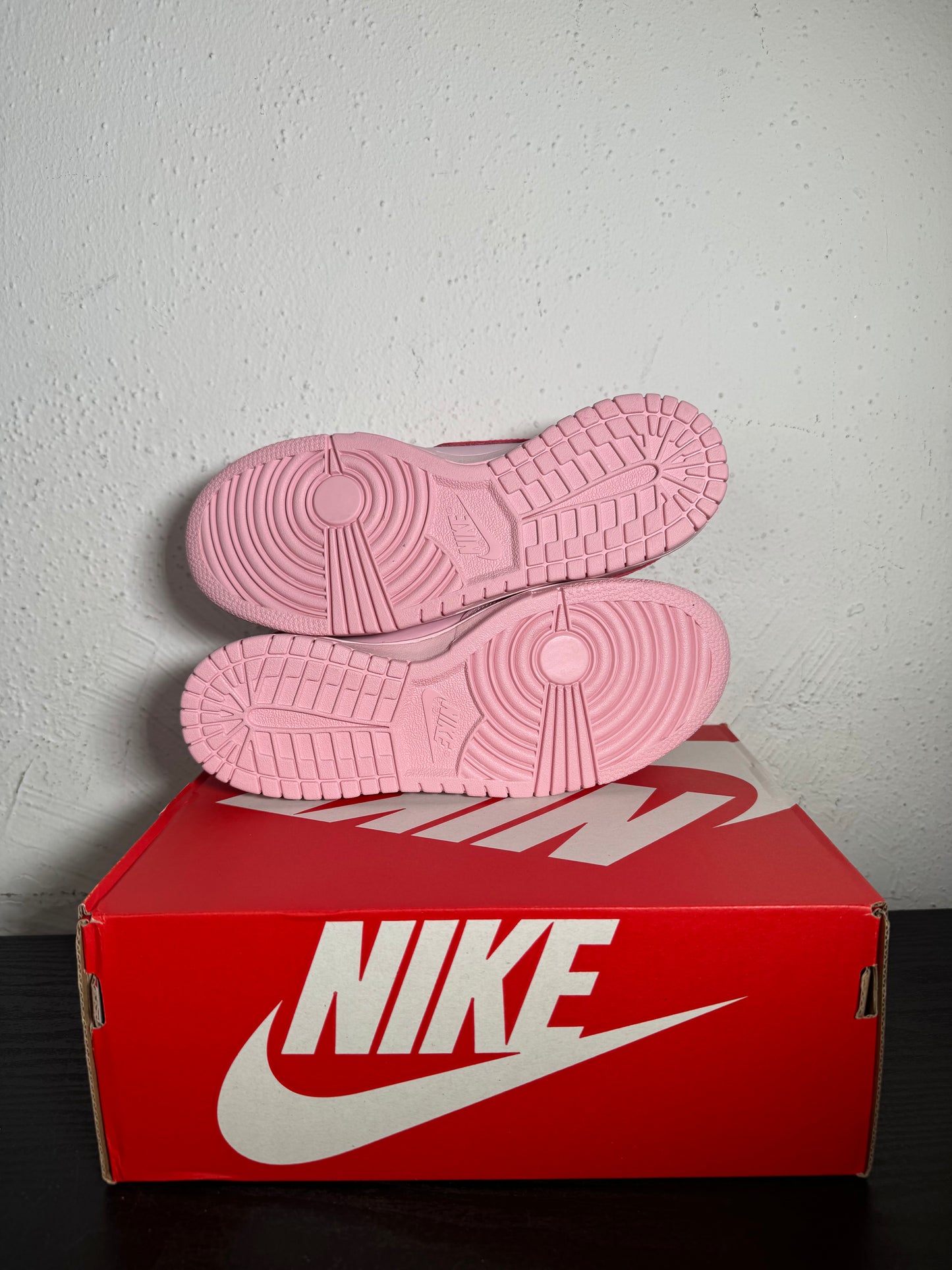 DUNK LOW TRIPLE PINK