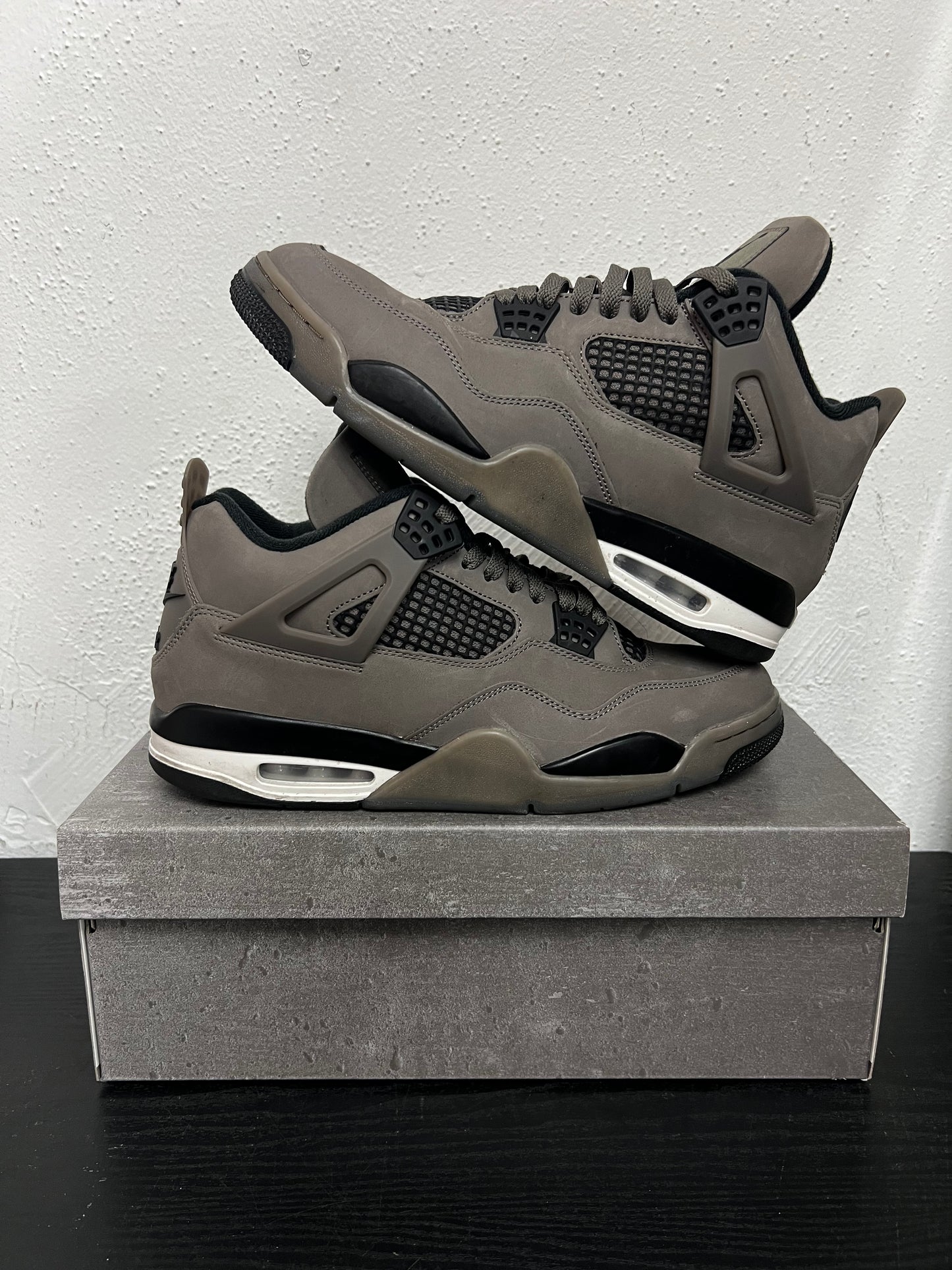 JORDAN 4 CAVE STONE (USED)