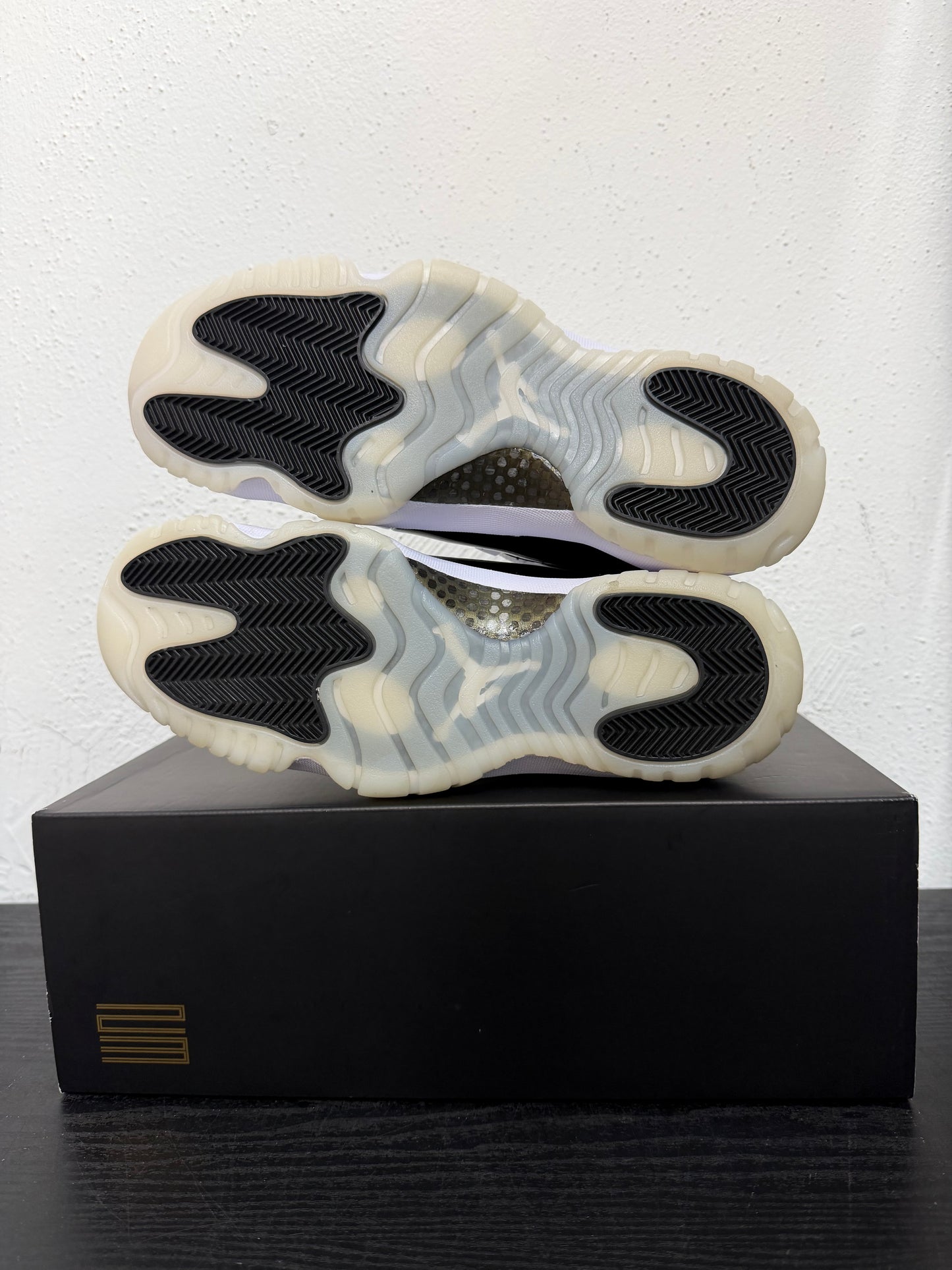 JORDAN 11 DMP GRATITUDE
