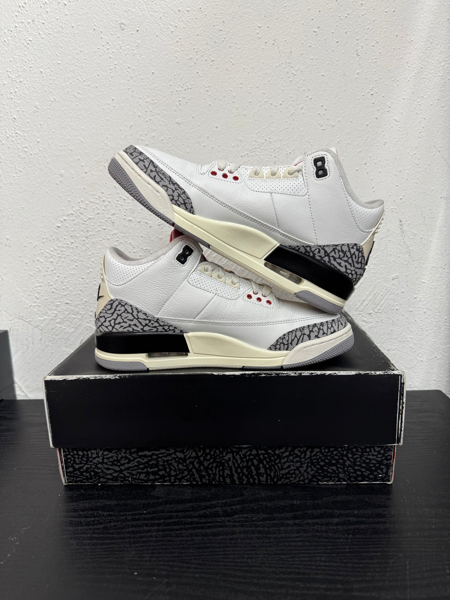 JORDAN 3 REIMAGINED WHITE CEMENT (USED)