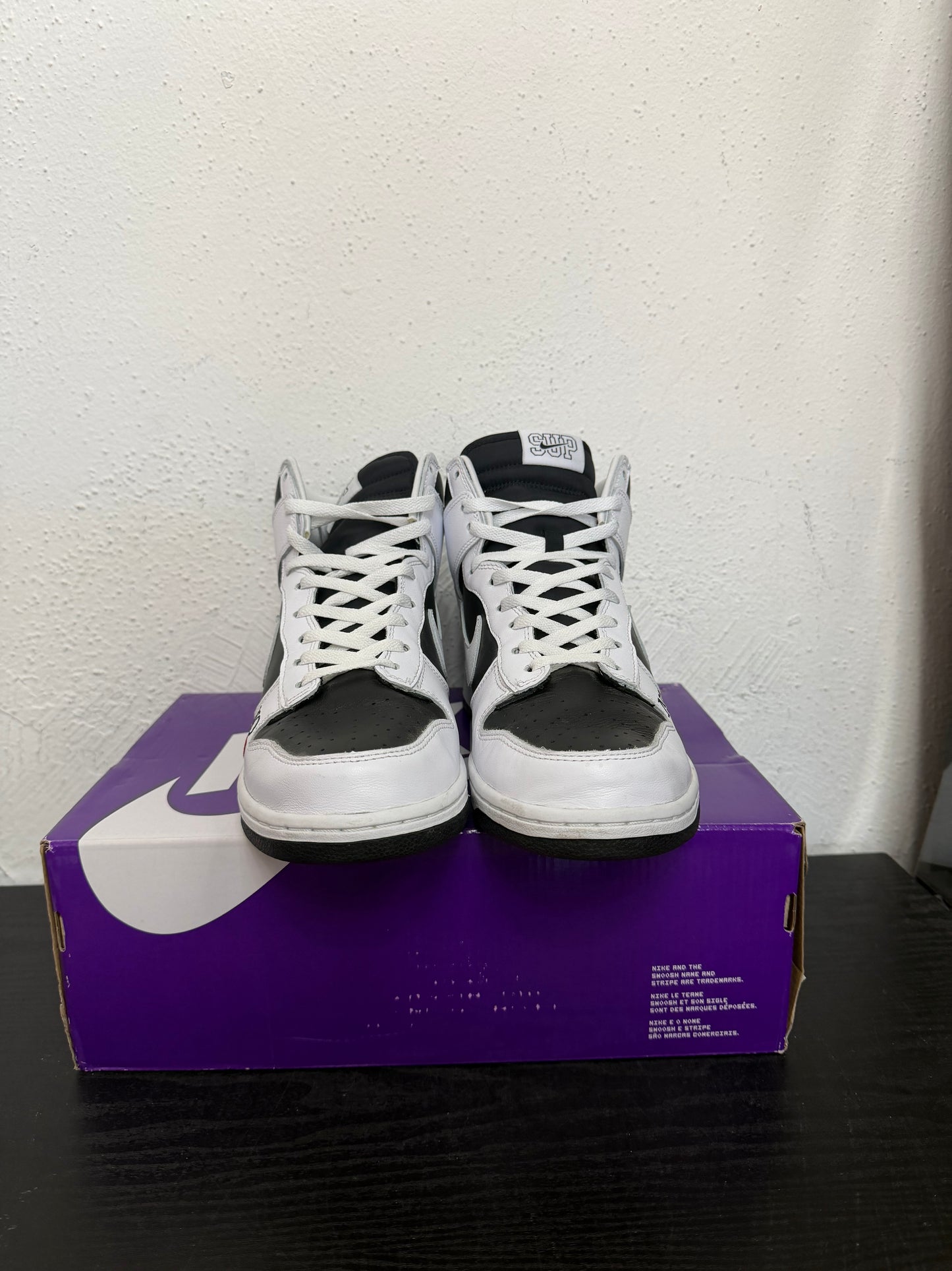 DUNK HIGH SUPREME BY ANY MEANS (USED)