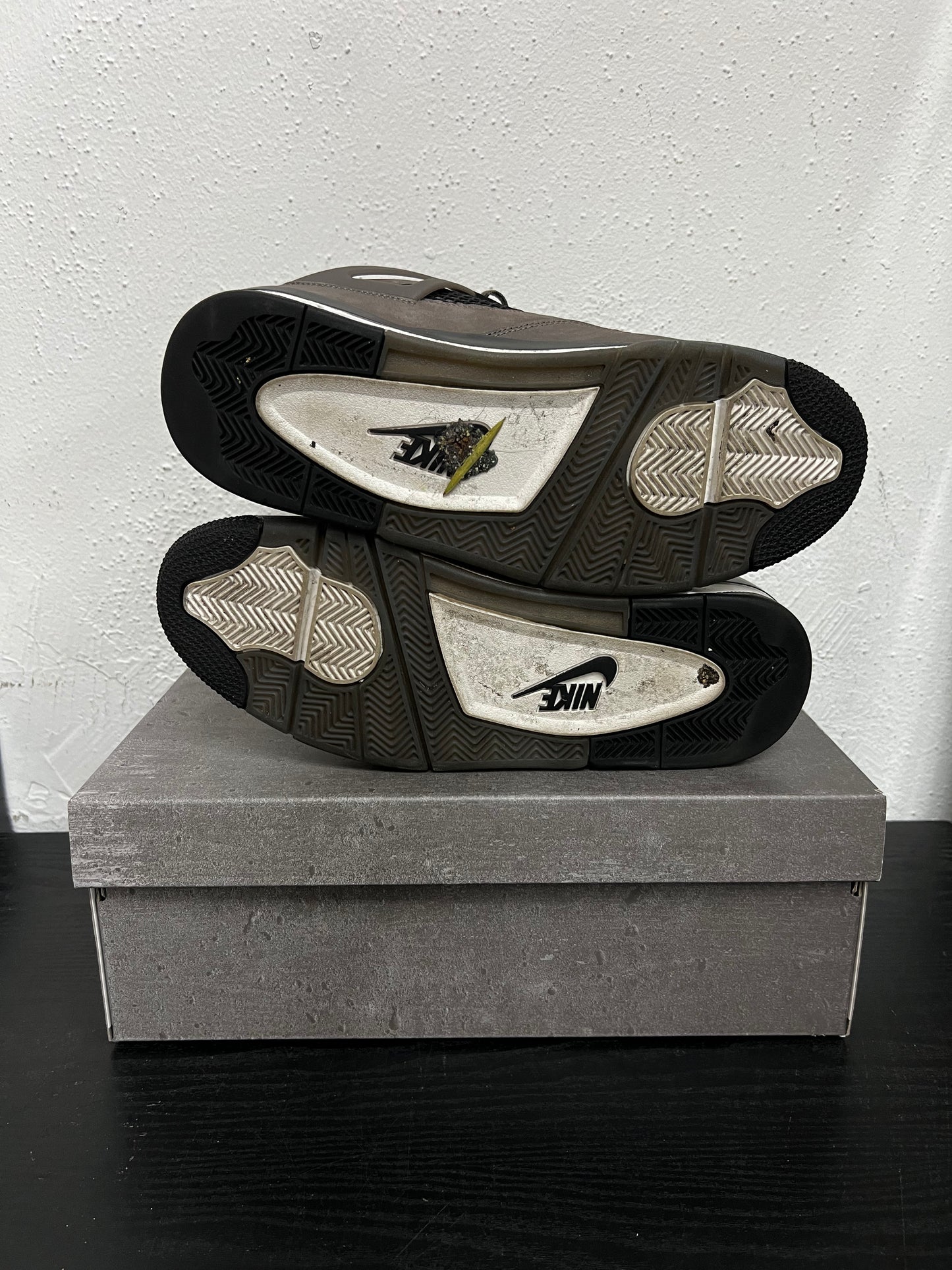 JORDAN 4 CAVE STONE (USED)