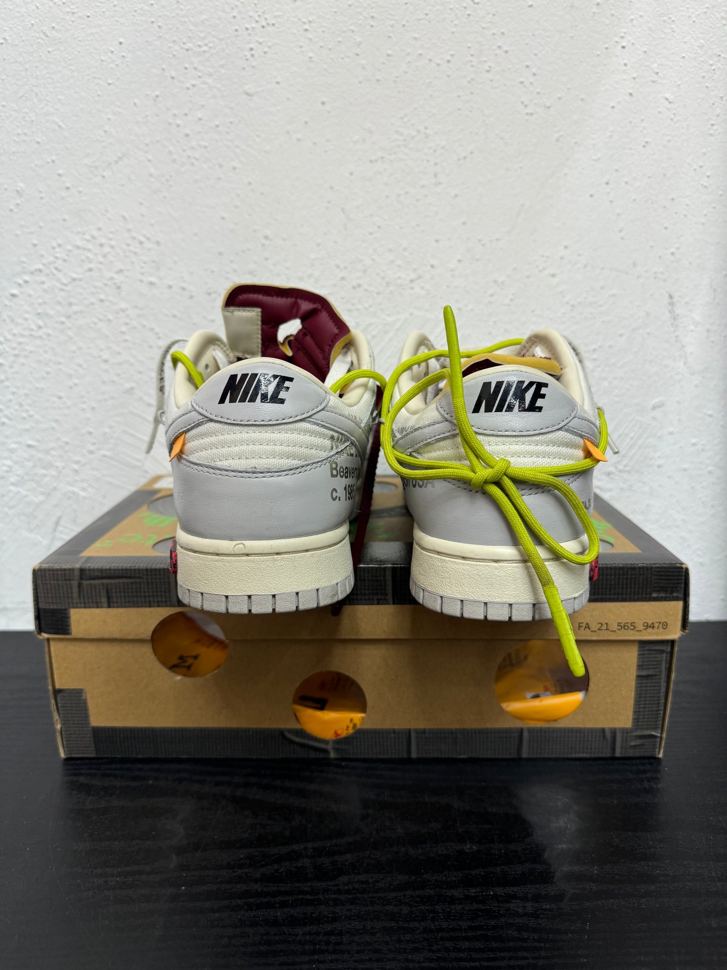 DUNK LOW OFF WHITE LOT 8 (USED)