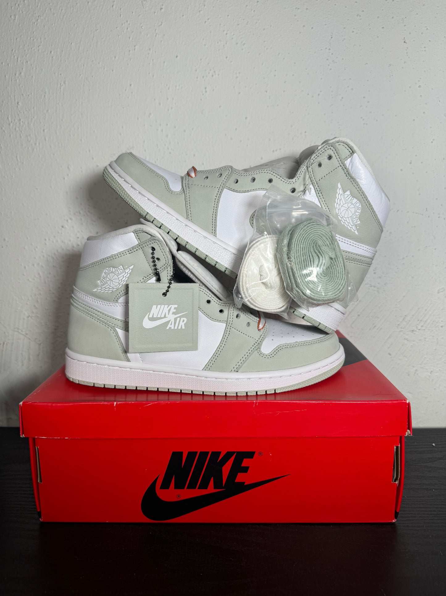 JORDAN 1 SEAFOAM