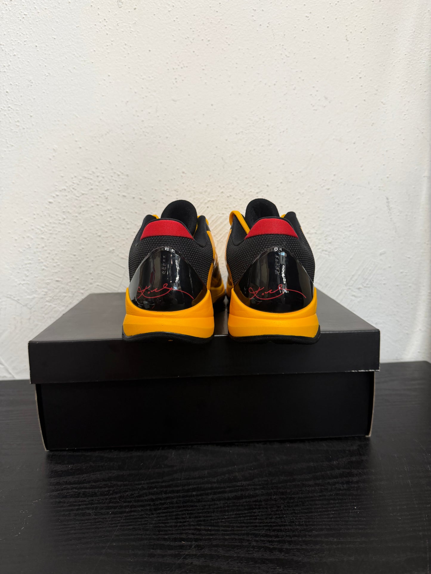 KOBE 5 PROTRO BRUCE LEE